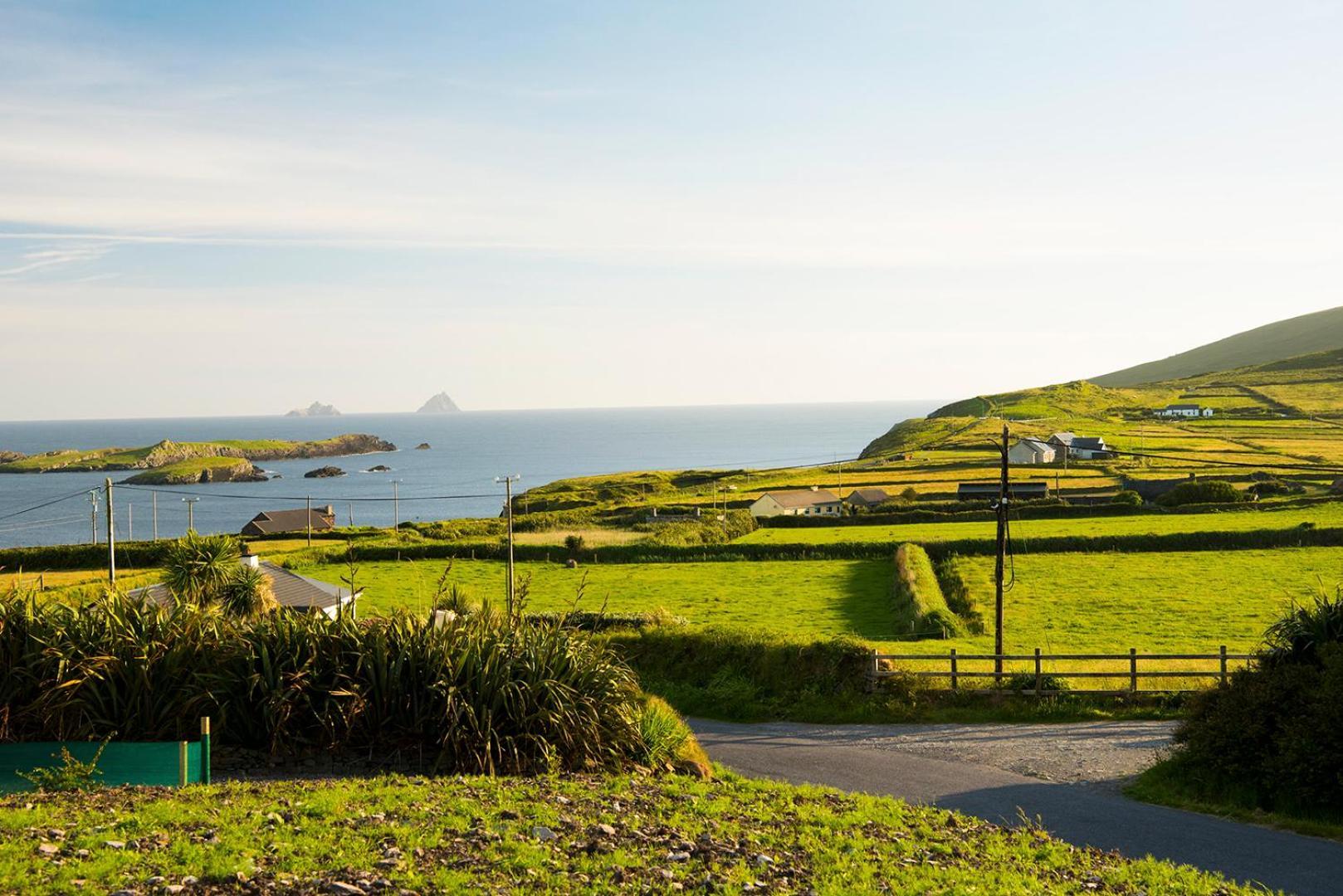 Ring Of Kerry - Einmaliger Blick Auf Skelligs Apartment Clynacartan Exterior photo